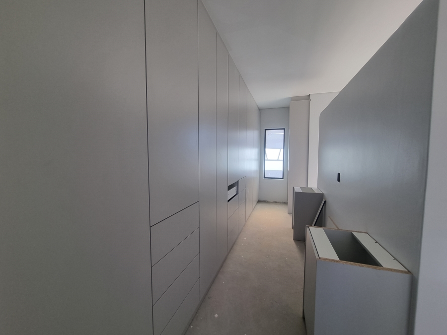 5 Bedroom Property for Sale in Sandown Western Cape